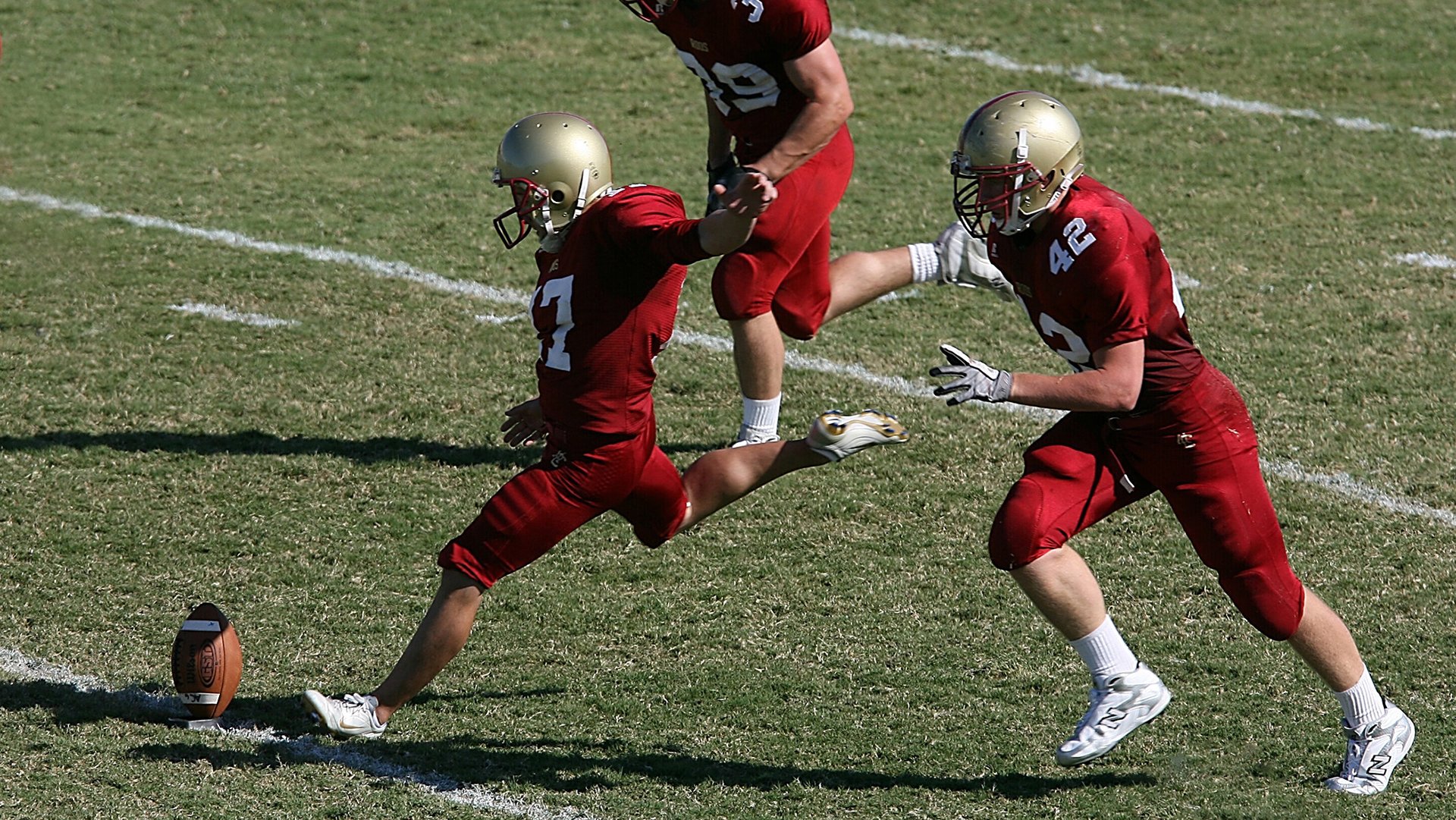 _冠军争夺战激烈开启！谁能夺得本年度赛事桂冠？_，冠军大赛